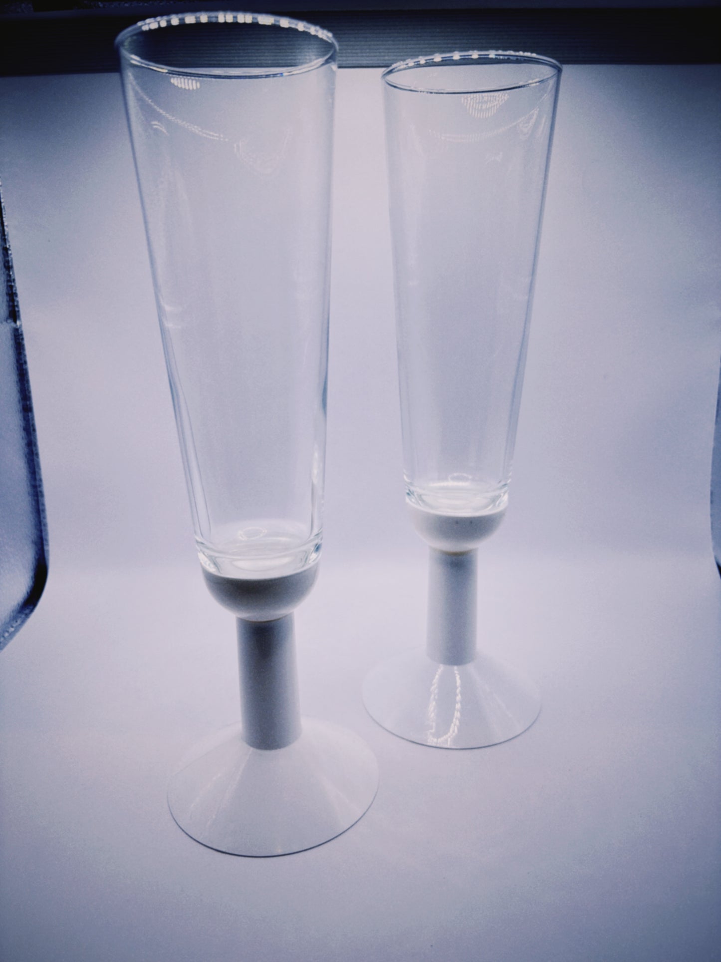 White Stem Tall Glass (Set of 2)