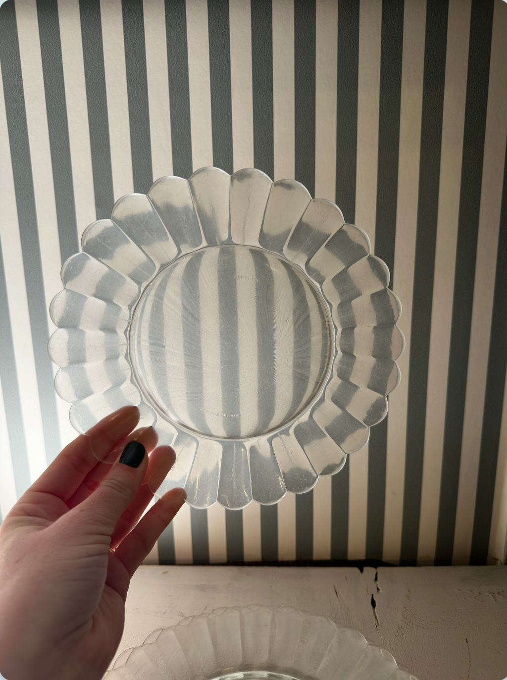 Clear Scalloped Desert Plates (sold indivually)
