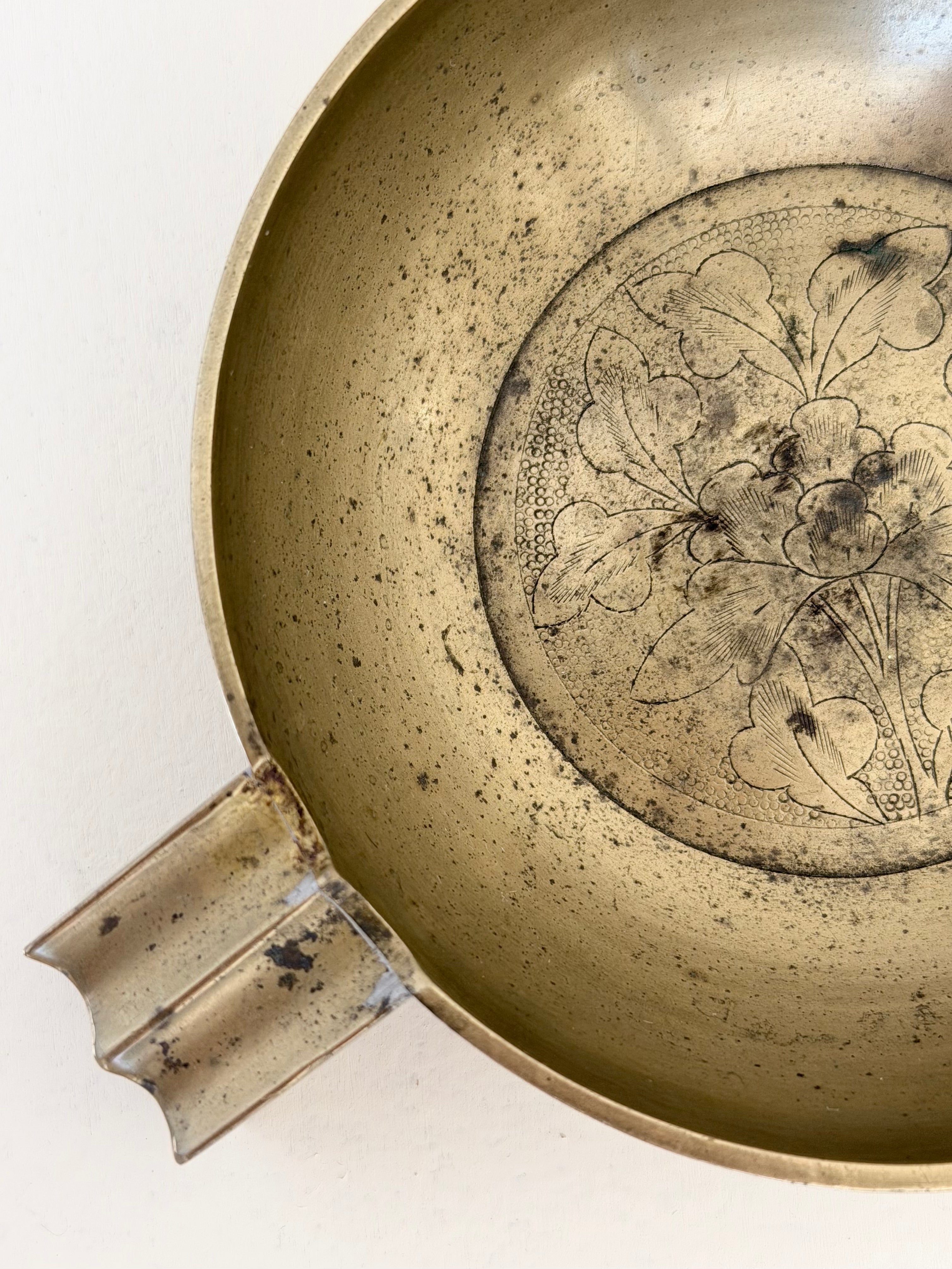 Gold Etched Ashtray