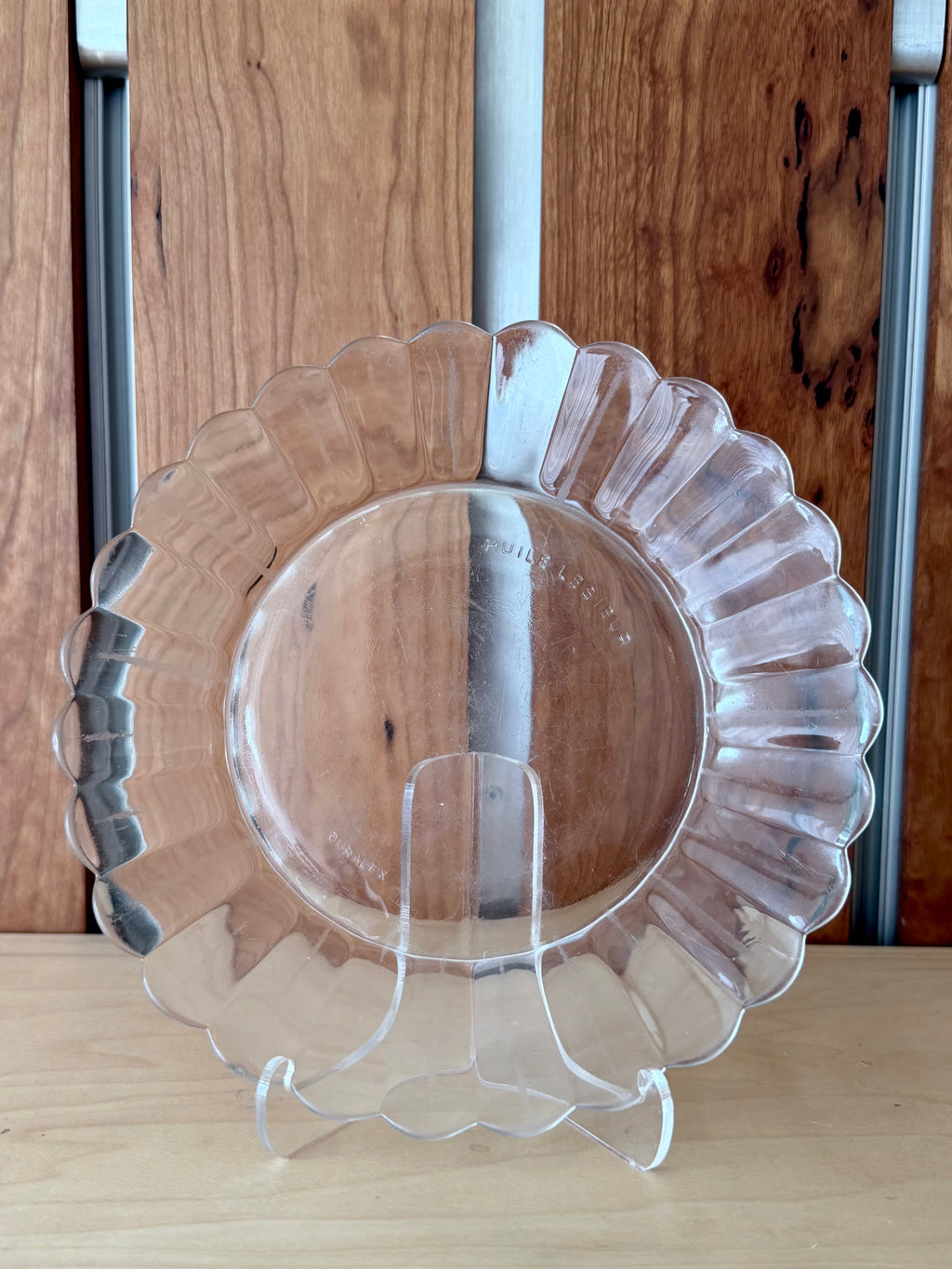 Clear Scalloped Dessert Plates (Sold Individually)