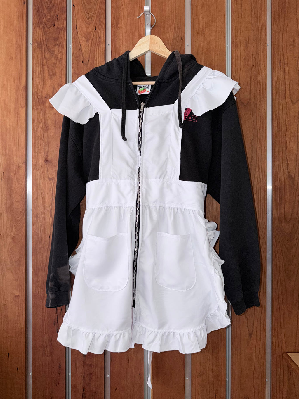 Chez Désolé Hoodie Apron (Black, Medium)