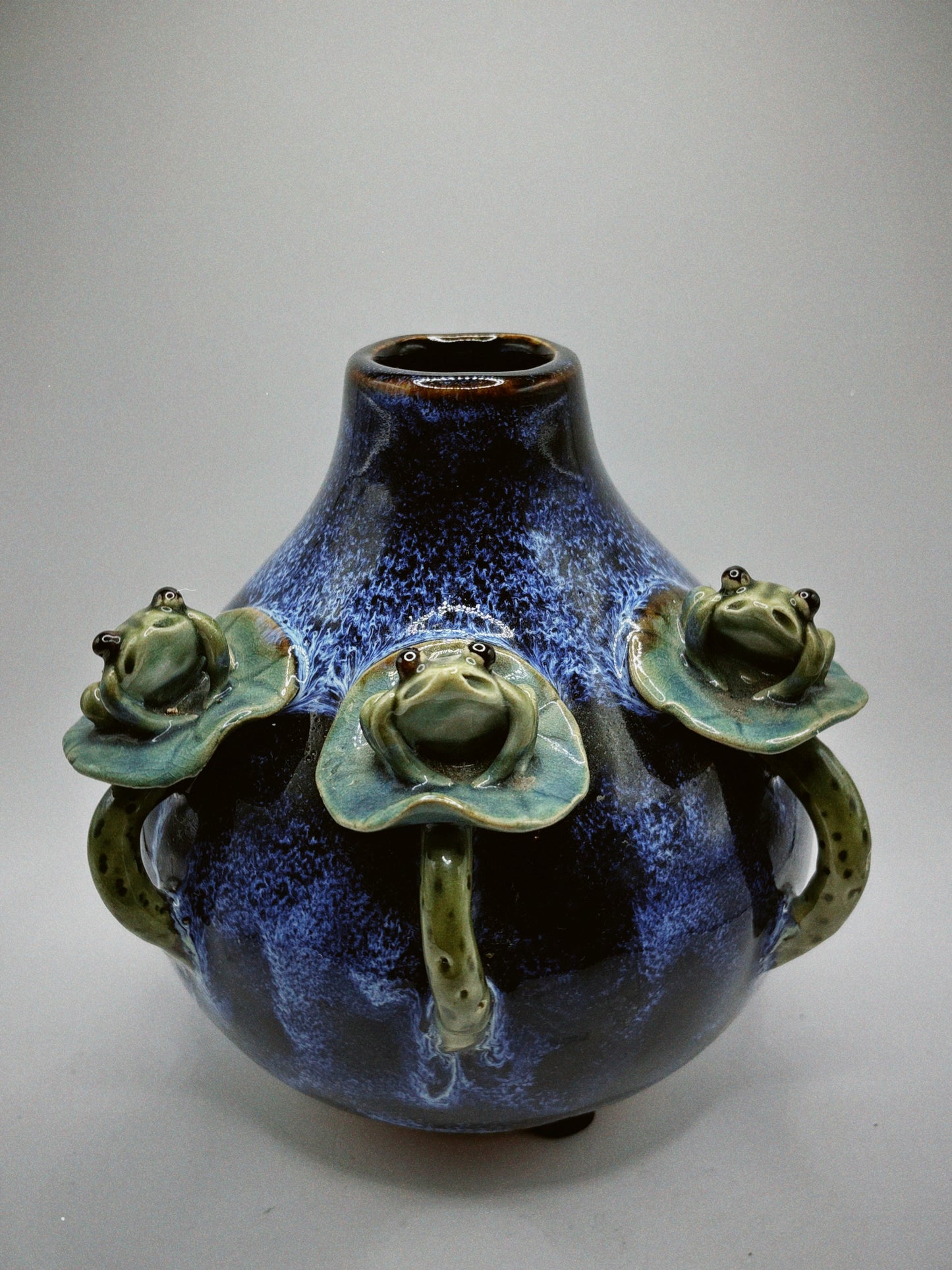 Frogs on Lily Pads Vase